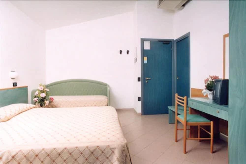 Hotel Fortunella Λίντο ντι Καμαϊόρε Εξωτερικό φωτογραφία
