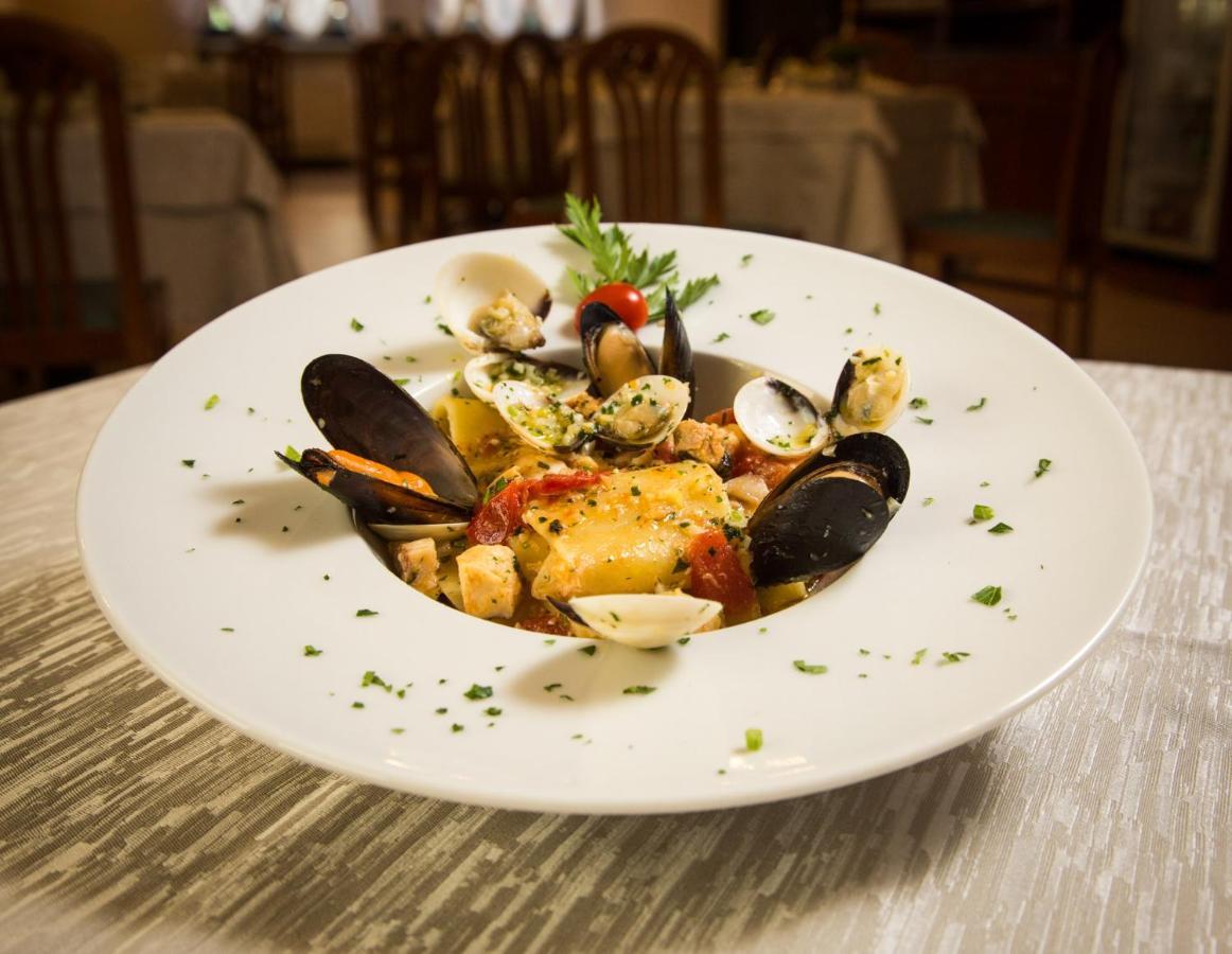 Hotel Fortunella Λίντο ντι Καμαϊόρε Εξωτερικό φωτογραφία