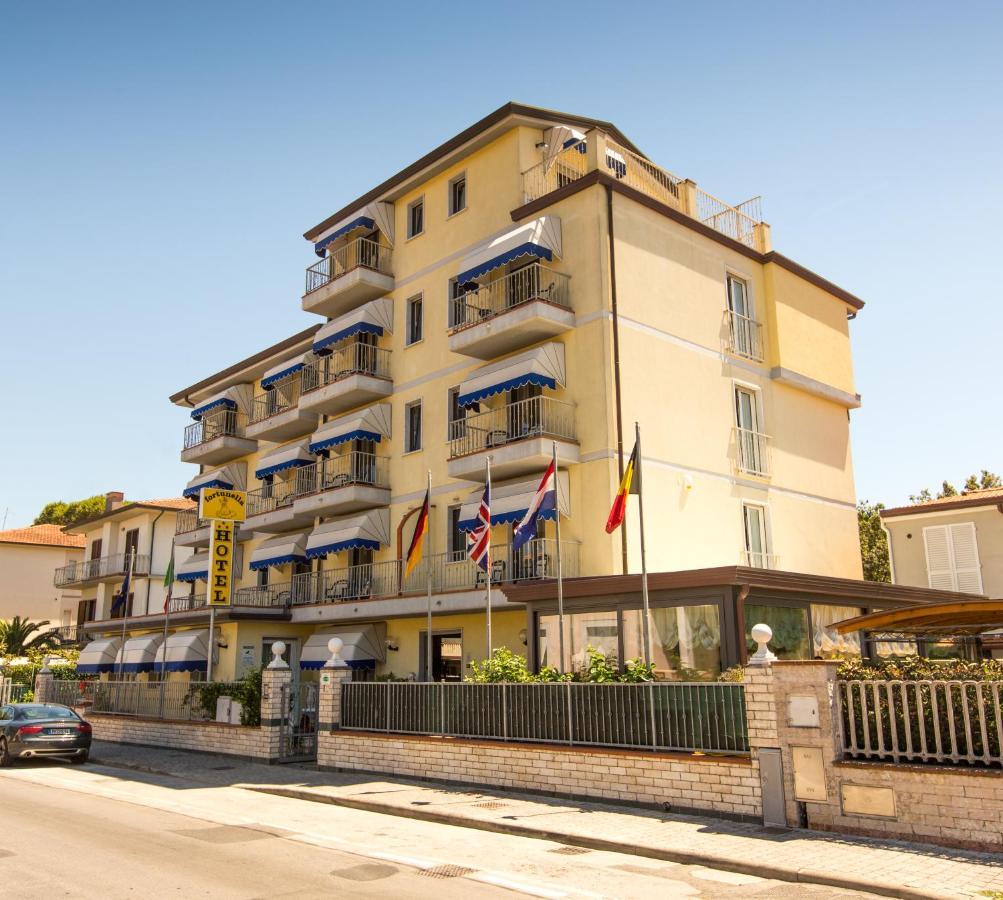 Hotel Fortunella Λίντο ντι Καμαϊόρε Εξωτερικό φωτογραφία
